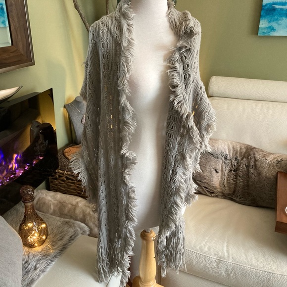 Shawl like scarf - Picture 6 of 8